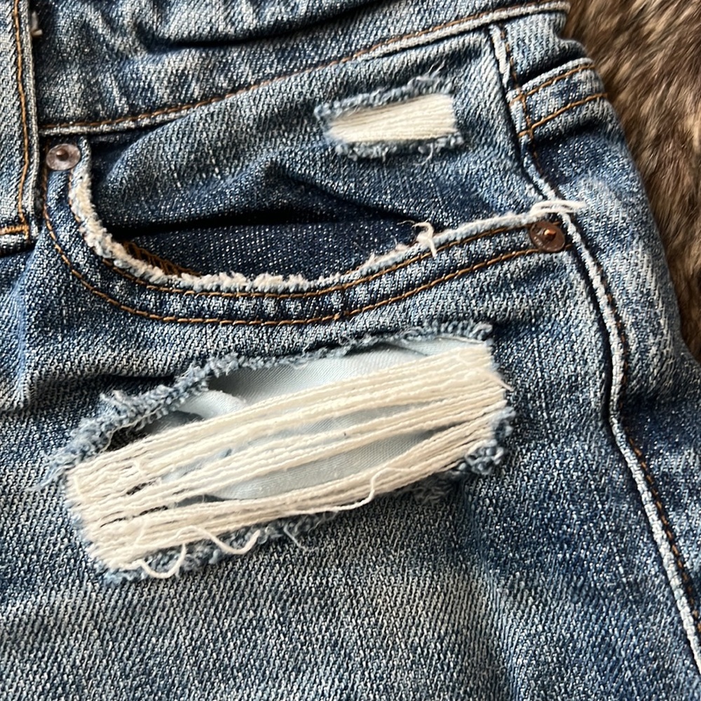 Joe’s Jeans Distressed rolled denim shorts - Picture 5 of 6